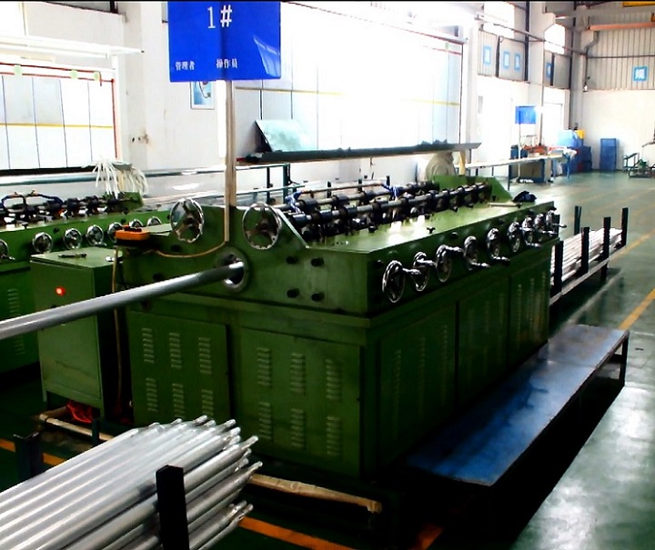 铝管矫直机螺栓的选择与维护